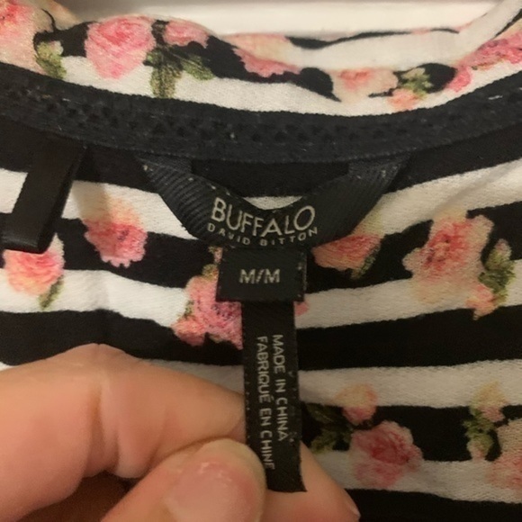 Buffalo ditsy Floral Striped Sleeveless Top Medium - Picture 4 of 5